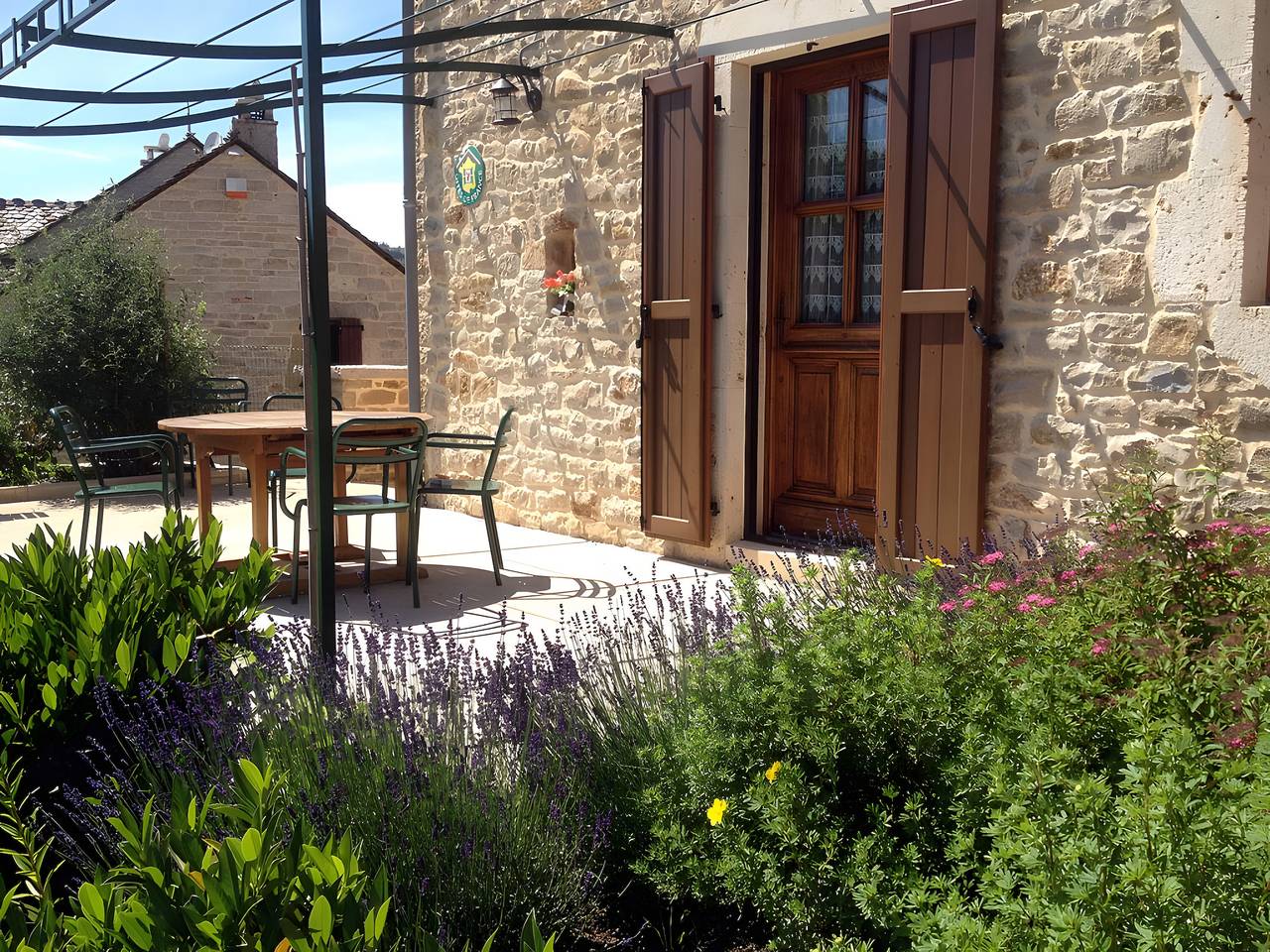 Maison de Vacances 'Le Genévrier' avec Terrasse Privée et Jardin Privatif in La Malène, Parc national des Cévennes