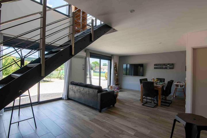 Location de vacances pour 6 personnes, avec vue et jardin à Salindres - 4