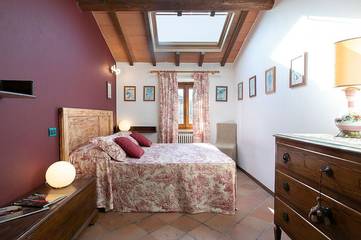 Villa for 16 Guests in Siena, Via Francigena, Picture 2
