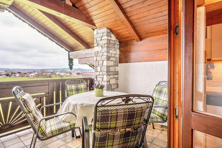Ferienwohnung für 4 Personen, mit Garten und Seeblick