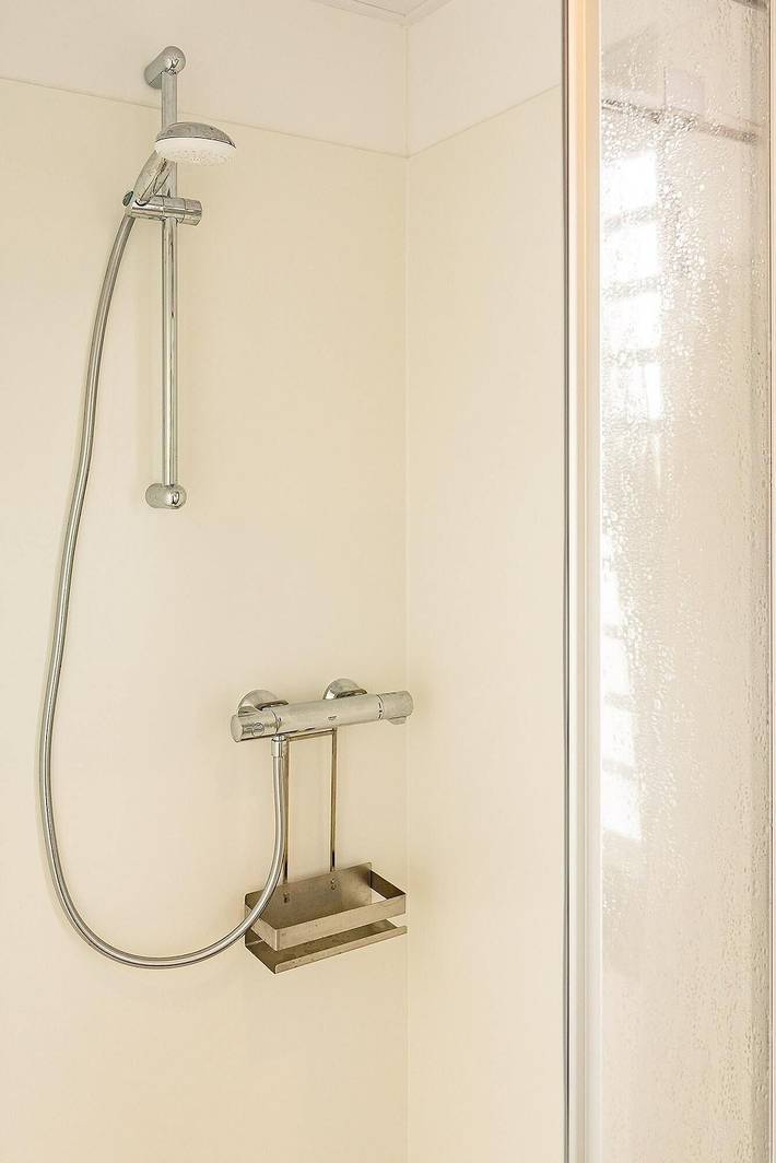 Hausboot für 4 Personen, mit Seeblick und Terrasse in Brandenburg - 4