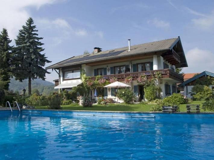 Ferienwohnung für 3 Personen, mit Terrasse und Garten in Grassau