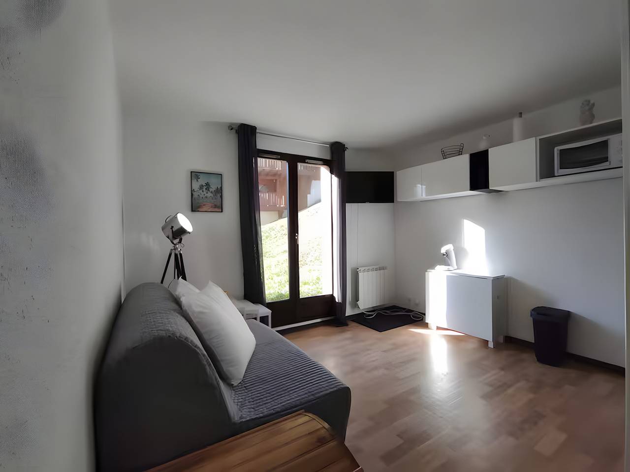 Studio entier, Studio « Le Refuge Douillet » avec vue sur la montagne et terrasse privée in La Plagne, La Plagne-Tarentaise