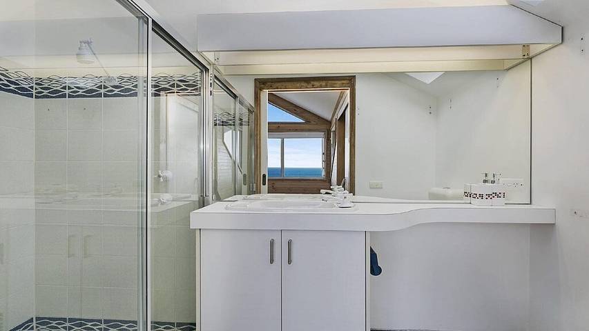 Holiday home for 6 people, with balcony in Killcare