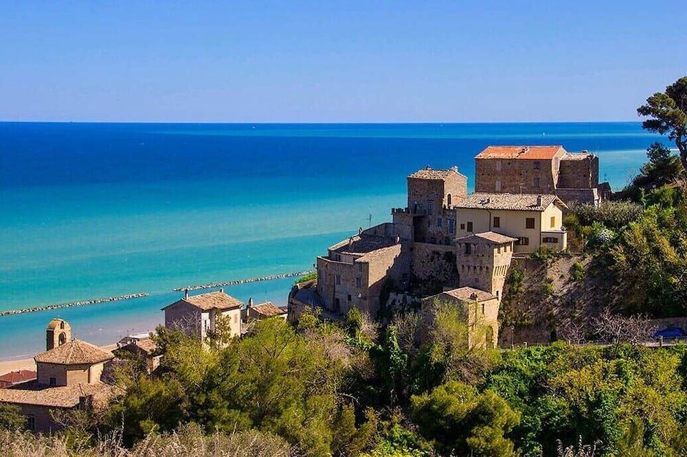 Entire apartment, Residence Giulia and Lidia - Perla Dell'Adriatico - Lavanda Apartment. in Grottammare, Grottammare (Comune)