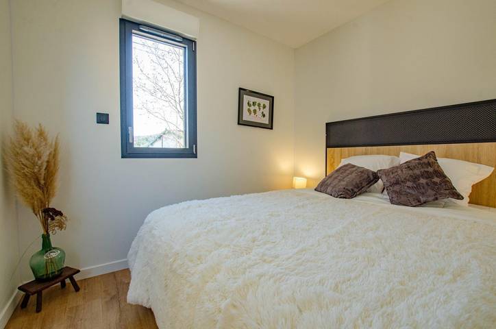 Gîte pour 4 personnes, avec terrasse et jardin à Arsène d'Arsonval - 4