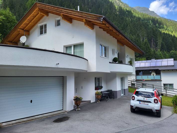 Ferienwohnung für 4 Personen, mit Terrasse und Garten in Ischgl