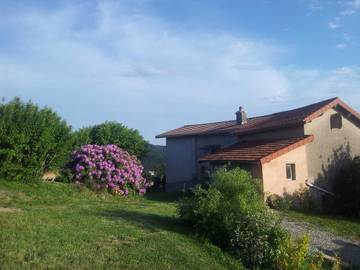 Gîte pour 5 personnes, avec jardin à Thiers
