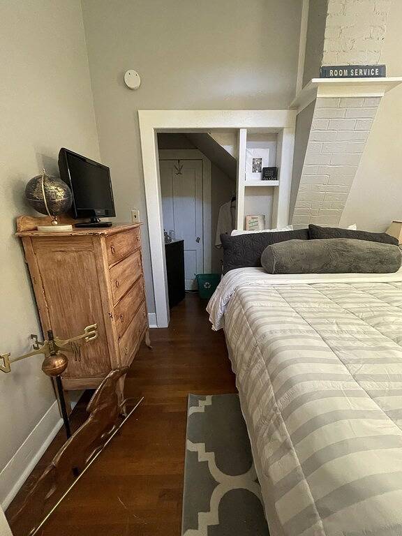 Downtown Parking The Mary Margaret Guest Suite in Eureka Springs, Carroll County (AR)