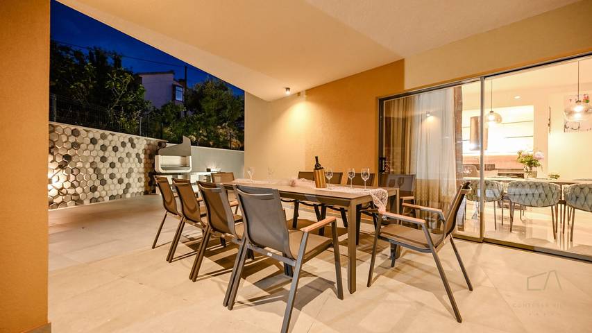 Villa pour 10 personnes, avec jardin et piscine à Vrbnik - 3