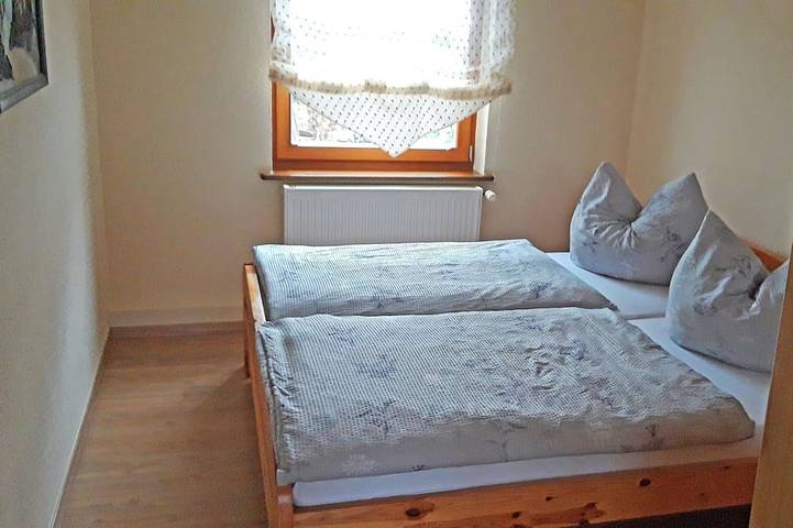 Ferienwohnung für 4 Personen, mit Terrasse und Garten in Nossentiner Hütte - 2