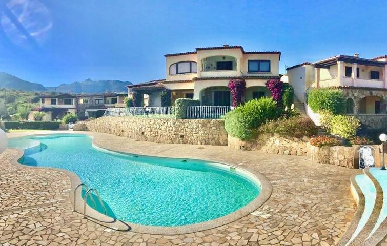 Villa per 6 persone, con Giardino e Piscina nonché Panorama a Pittulongu