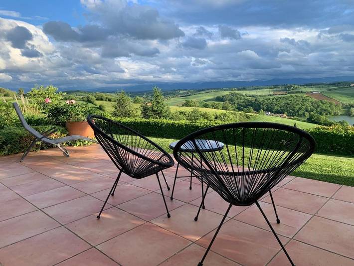 Location de vacances pour 11 personnes, avec Terrasse et Jardin ainsi que Vue sur le lac et Vue à Carla-Bayle - 3