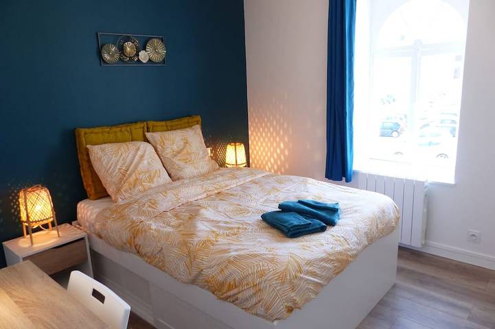 Apartamento entero, T2 L'épicurienne: at the foot of the Cité de la Gastronomie and downtown Dijon in Dijon, Región de Dijon