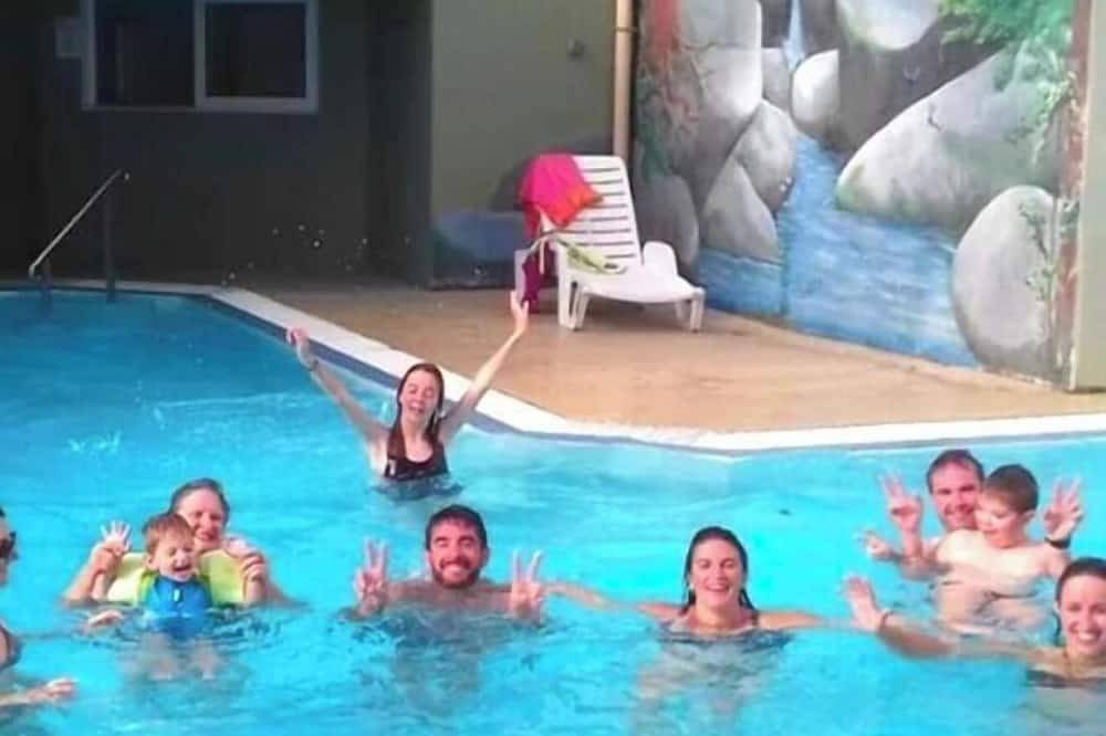 Zecamping 3* piscine chauffée dog friendly locatif 20m2 4 pers in Huelgoat, Châteaulin und Umgebung