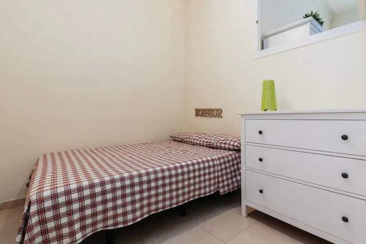 Apartamento entero, Gracia Fontana, 2 dormitorios, Barcelona in Centro Barcelona, Barcelona
