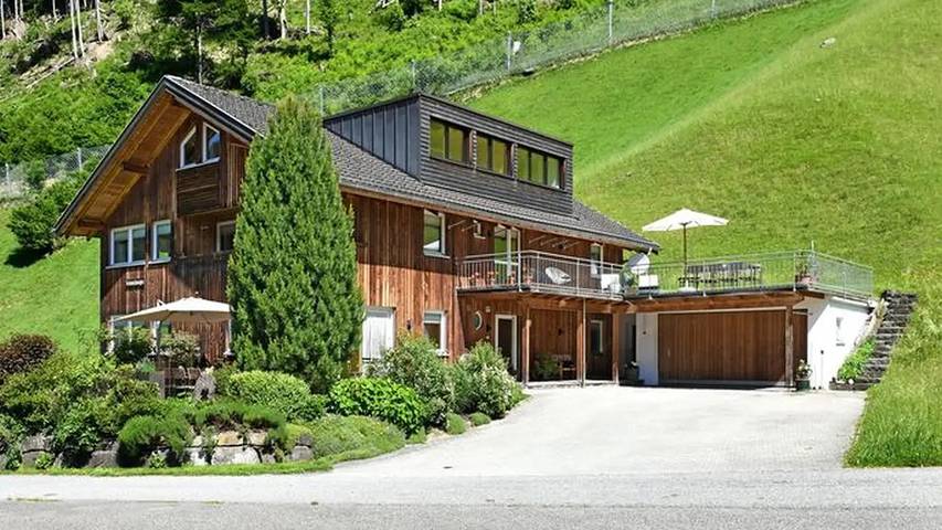 Gîte pour 2 personnes, avec jardin à Schoppernau