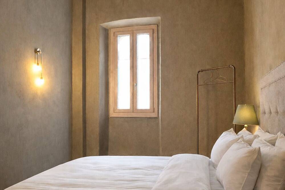 Ganze Wohnung, Warm and elegant 2-bedroom apartment with Ac in charming Anghiari in Anghiari, Valtiberina