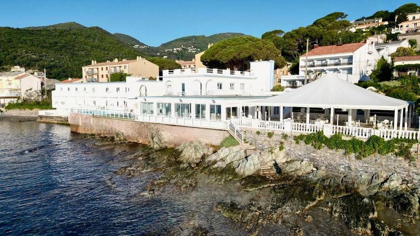 Hôtel pour 2 personnes, avec jardin ainsi que vue et piscine