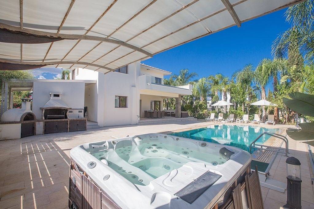 Villa für 8 Personen mit Whirlpool in Protaras, Südzypern