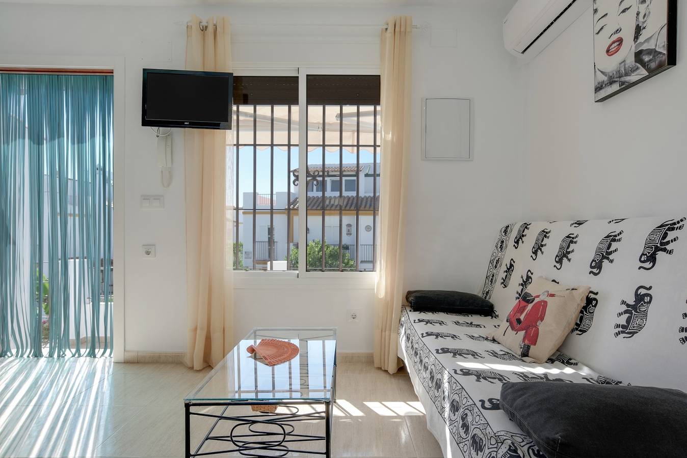 Geheel appartement, Appartement "Juan 1" dichtbij het strand, met balkon en airconditioning, en Wi-Fi in Conil de la Frontera, Costa de la Luz