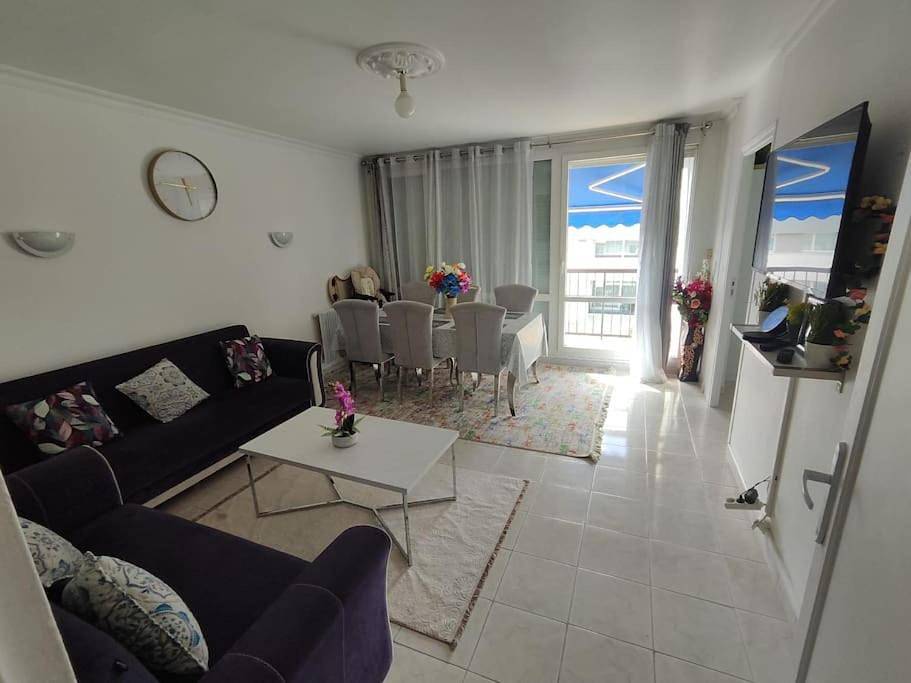 Appartement entier, One-Bedroom Apartment in Sevran, Seine-Saint-Denis