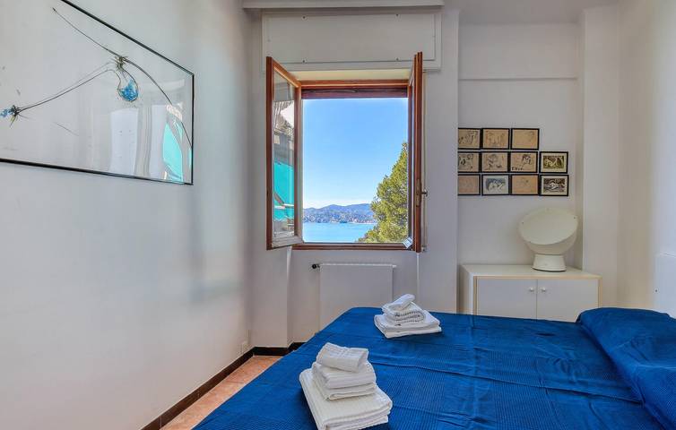 Appartamento intero, Appartamento vista mare con terrazza, WiFi - 400m dalla spiaggia in Chiavari, Riviera di Levante