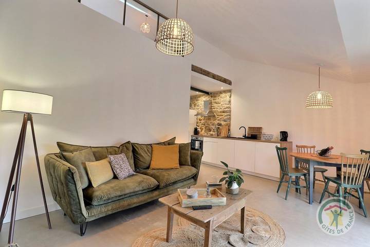 Gîte pour 4 personnes, avec Terrasse ainsi que Jardin et Vue à Saint-Georges-de-Chesné