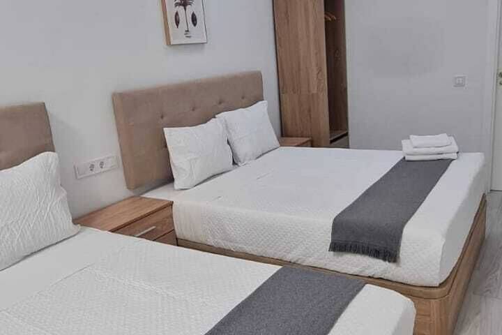 Appartamento intero, Suite sin sofá cama-Suite-Bagno privato in Madrid, Área Metropolitana de Madrid