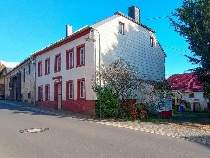 Ferienhaus für 7 Personen, mit Terrasse und Garten in Nattenheim