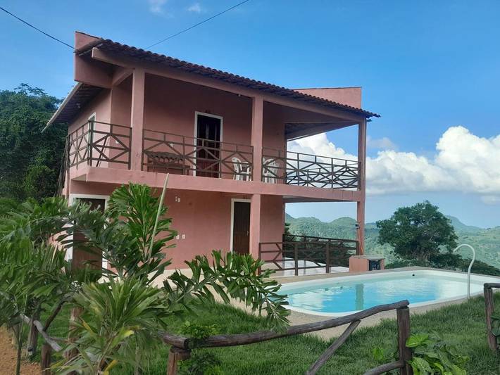 Appartement de vacances pour 5 personnes, avec vue et balcon ainsi que piscine et jardin