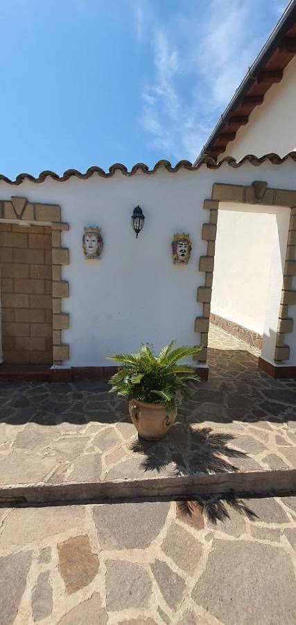 Appartamento intero, 25min da Cefalù e Palermo Piscina pvt, 4camere, 150m dal mare in Trabia, Provincia di Palermo