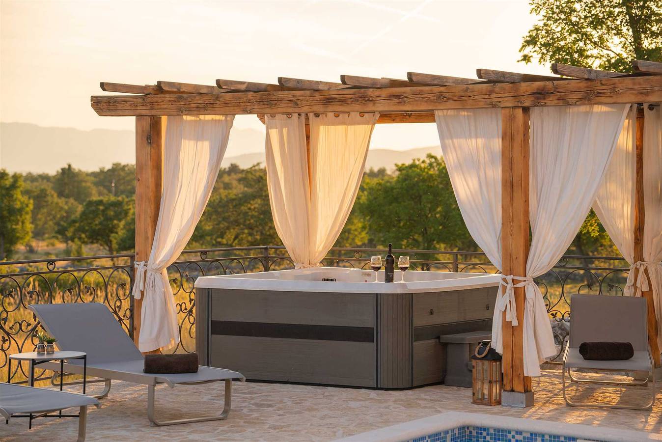 Villa Unika beheizter Pool, Whirlpool, Sauna in Makarska Riviera