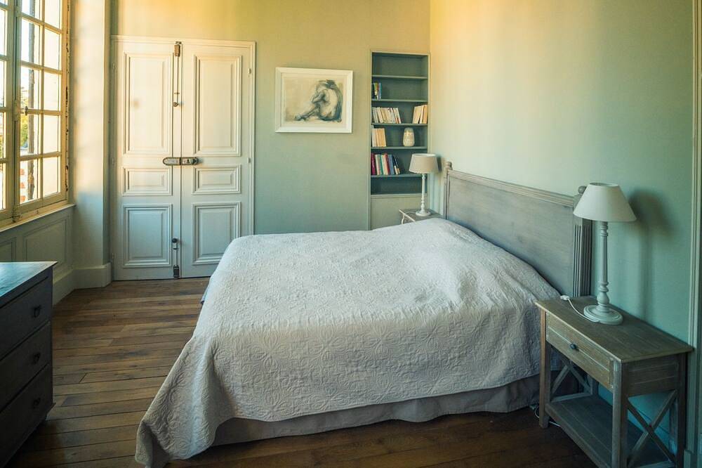Le Manoir Richemont - Neuf Chambres Villa, Couchages 22 in Prinçay, Vienne (France)