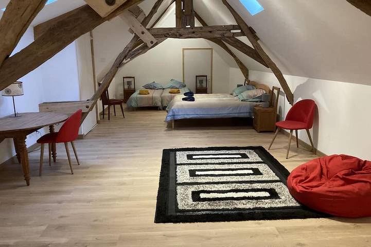 Komfortables Landhaus mit Kamin und Garten in Villedieu-le-Château, Loire-Tal
