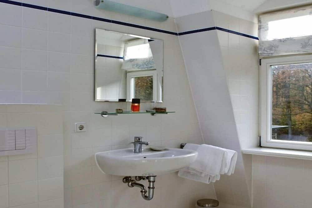 Ganze Wohnung, Doppelzimmer, Dusche/Wc in Schorfheide, Britzer Platte