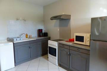 Gîte pour 4 personnes, avec jardin, animaux acceptés dans Louchy-Montfand