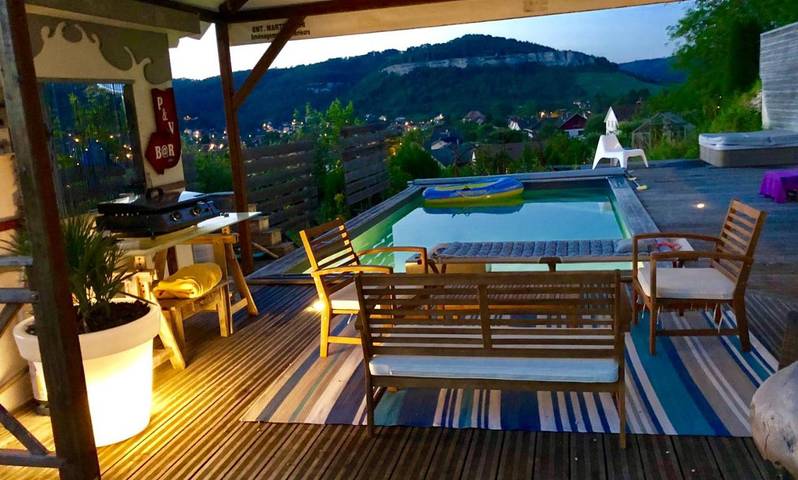Chambre d’hôte pour 2 personnes, avec vue et piscine ainsi que jardin et terrasse dans le Doubs - 2