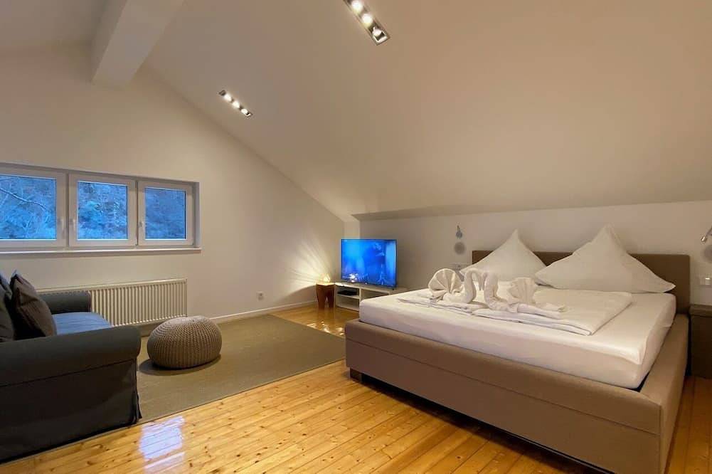 Haus am See: Lake View. Private Sauna. Fireplace. Pure Nature. in Heimbach, Rureifel (Nordrhein-westfalen)