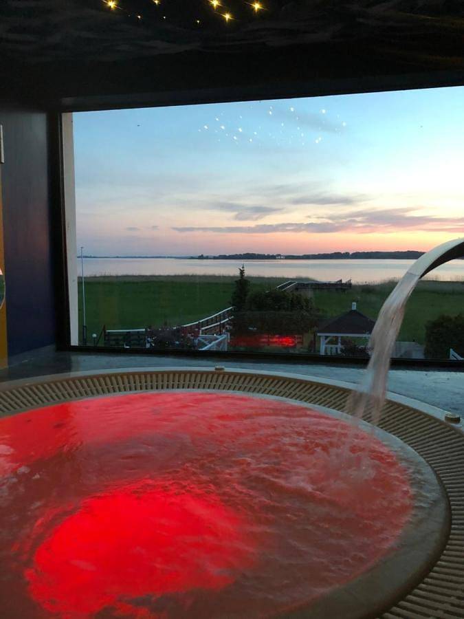 Alojamiento y desayuno para 2 personas, con vistas al lago además de sauna y jardín, Se admiten mascotas en Polonia