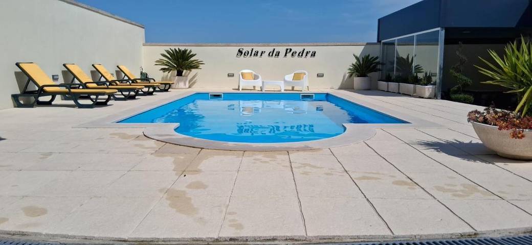 Location de vacances pour 3 personnes, avec Balcon et Terrasse ainsi que Jardin et Piscine dans Paços de Ferreira