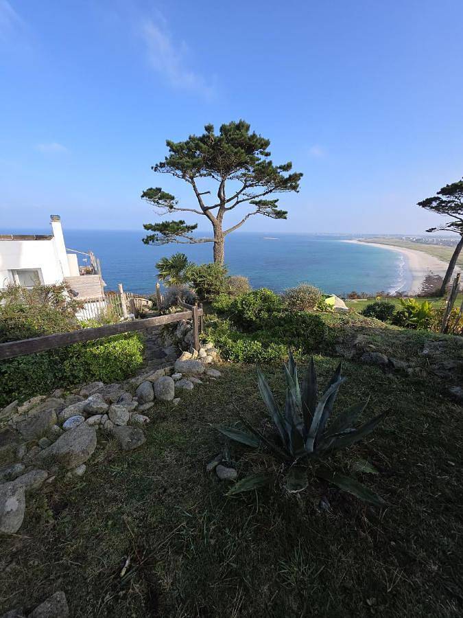 Location de vacances pour 4 personnes, avec terrasse ainsi que jardin et vue dans Plage Zorn - 2