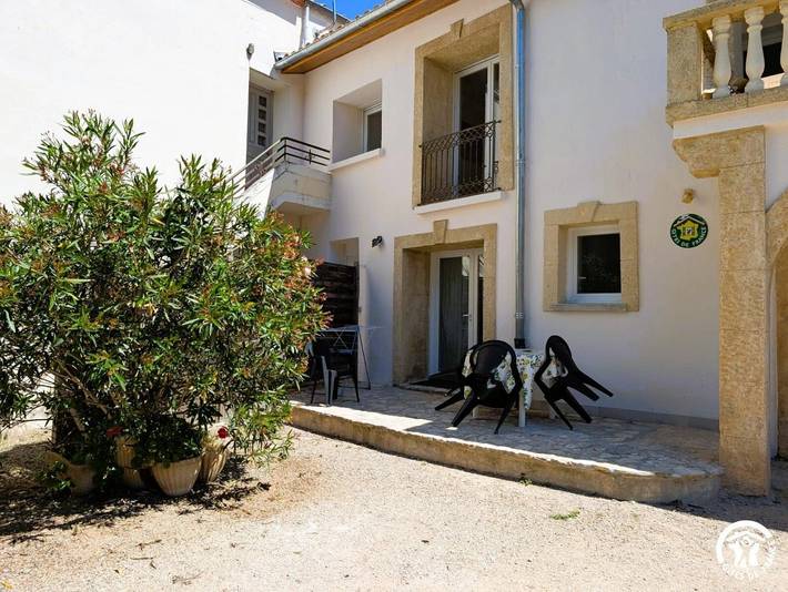 Gîte pour 3 personnes, avec terrasse, animaux acceptés à Castelnau-de-Guers