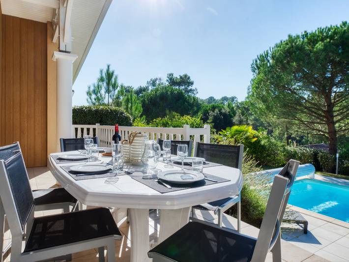 Location de vacances pour 6 personnes, avec jardin et piscine, animaux acceptés dans Golf de la Méjanne - 3