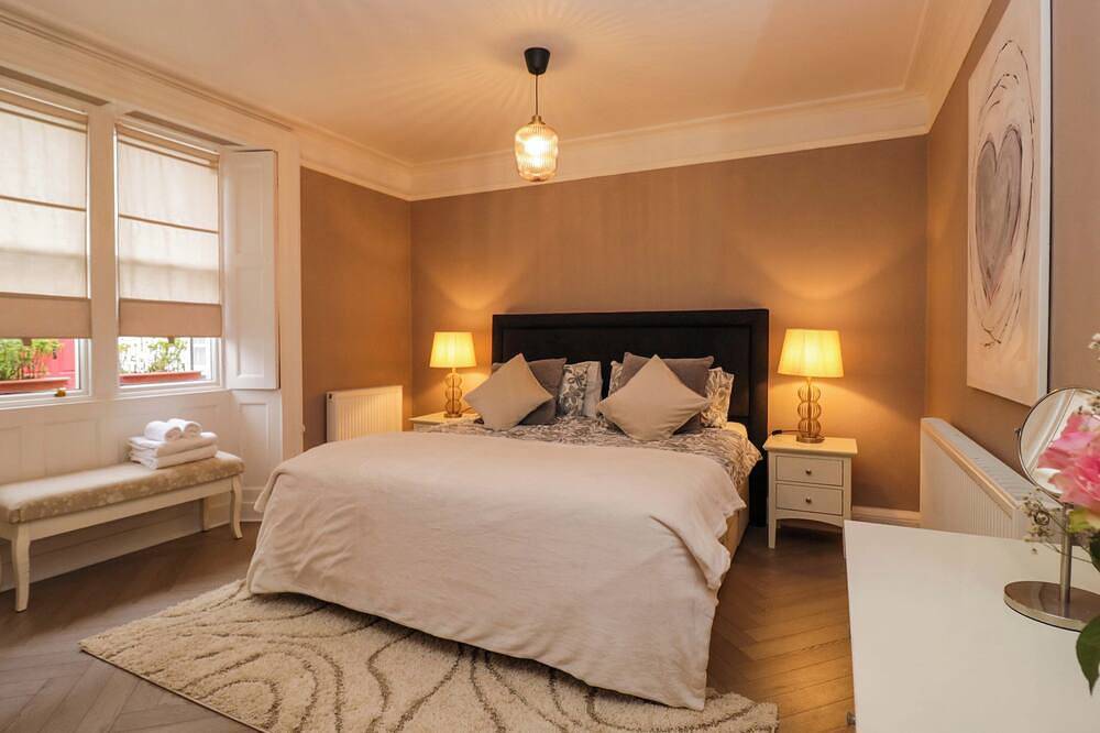 1 Tower House, pet friendly in Cartmel in Cartmel, Lake District