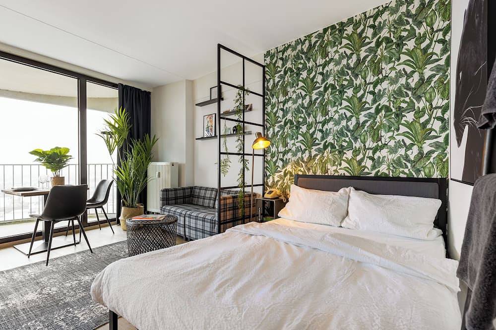 Entire apartment, View over the city | Studio at the congress hall in Augsburg, Bavarian Swabia