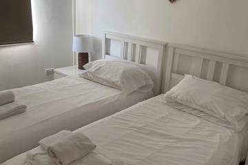 Holiday Rental for 8 People in Rhosneigr, Isle of Anglesey, Photo 1
