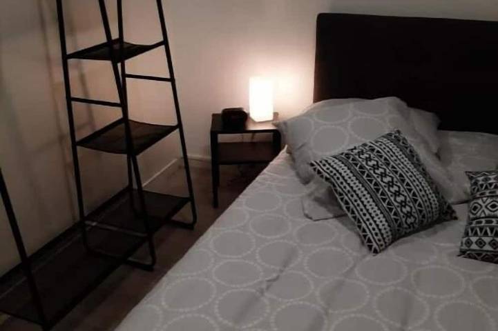 Gîte pour 4 personnes, avec jacuzzi, animaux acceptés à Régusse - 2