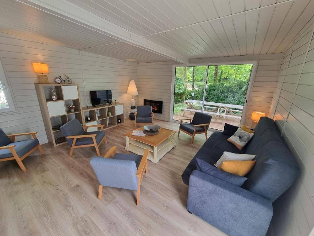 Appartement entier, Les Chalets de Saumur, Piscine & Parc boisé, 100m du Cadrenoir in Saumur, Vallée de la Loire