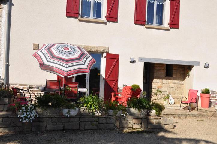 Location de vacances pour 6 personnes, avec vue et jardin, adapté aux familles à Loscouët-sur-Meu - 2